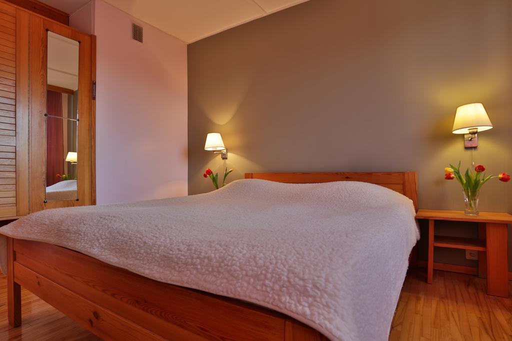 Pesa Hotel Põlva Habitación foto